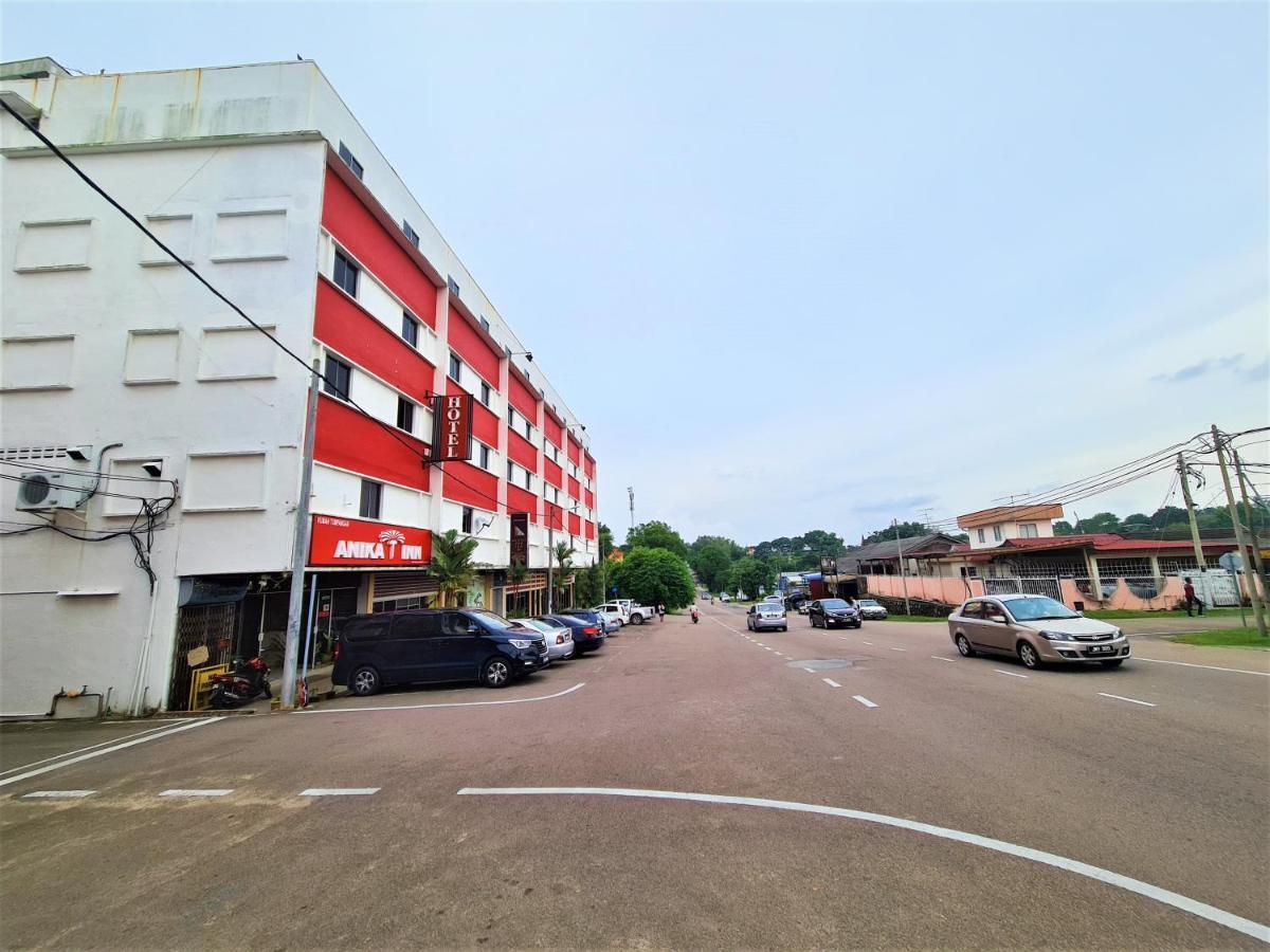 Anika Inn - Kluang Keluang Exterior foto