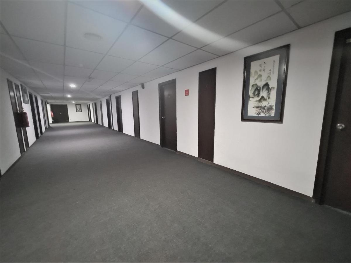 Anika Inn - Kluang Keluang Exterior foto