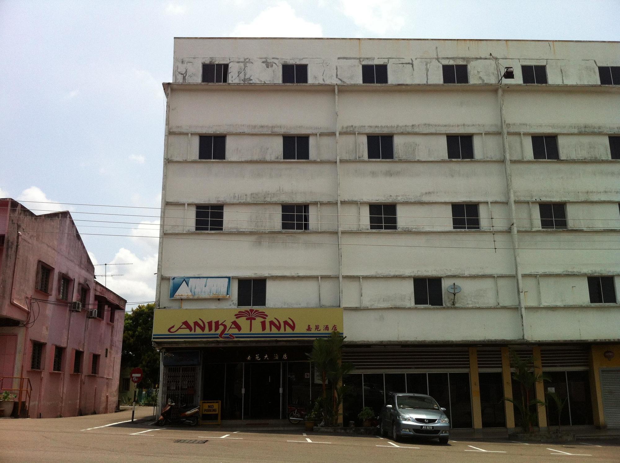 Anika Inn - Kluang Keluang Exterior foto