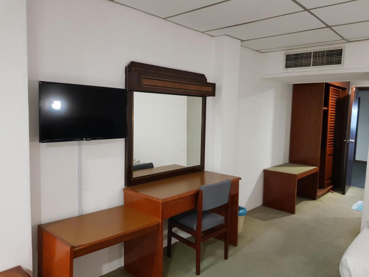Anika Inn - Kluang Keluang Exterior foto