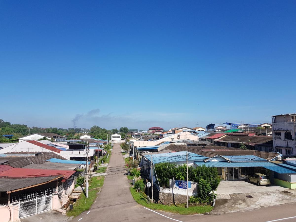 Anika Inn - Kluang Keluang Exterior foto